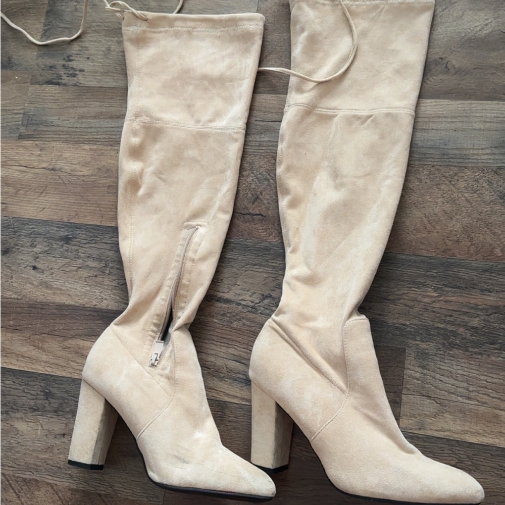 Elegant Tan Knee-High Women's Boots - Picture 2 of 4